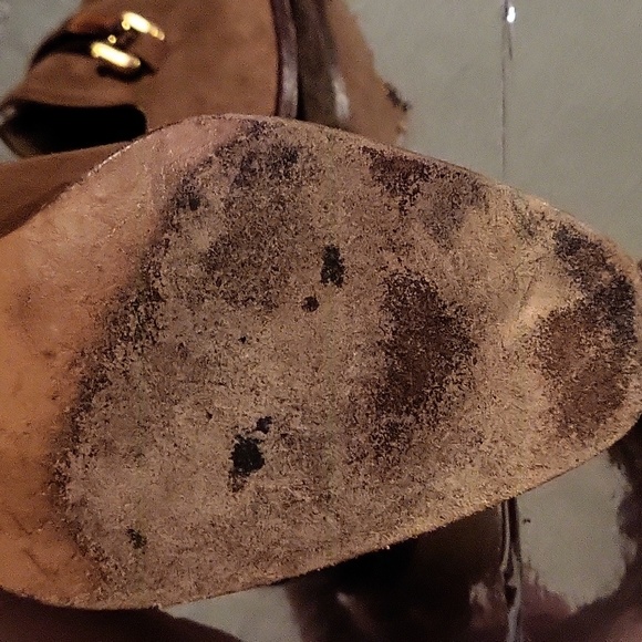 Gucci Woman's Bamboo Low Heel Pumps - Picture 7 of 16